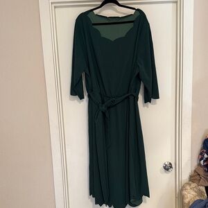 BloomChic Dark Green Long Sleeve Dress